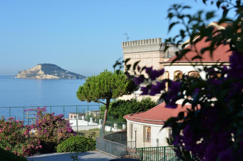 Miramare Residence Pozzuoli Room photo