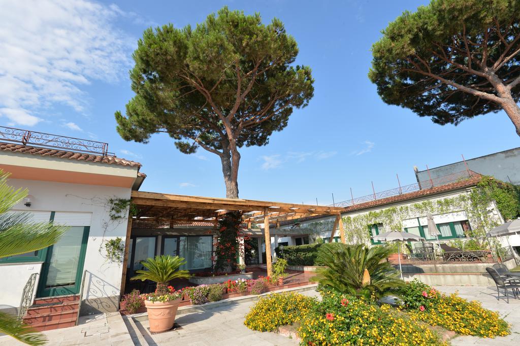 Miramare Residence Pozzuoli Exterior photo